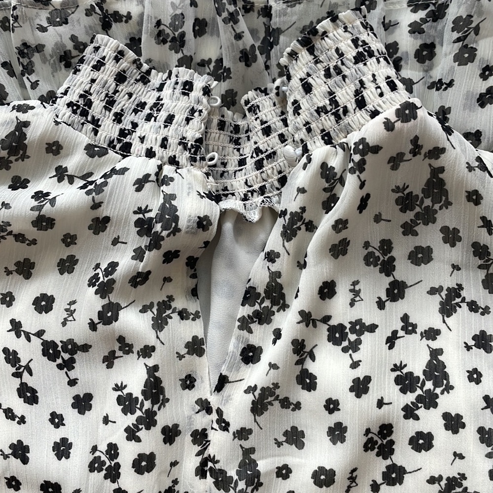 Express Ruffle Dress - Picture 3 of 4
